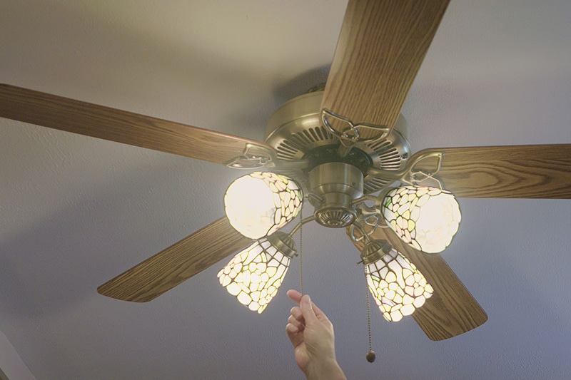 Video - Energy Saving Tip 2. Turning on ceiling fan.